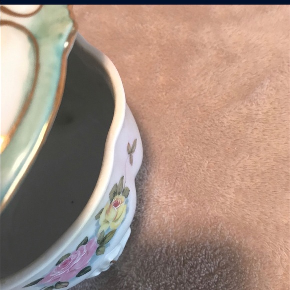 Lefton Tiffany Rose Covered Container - Picture 4 of 4